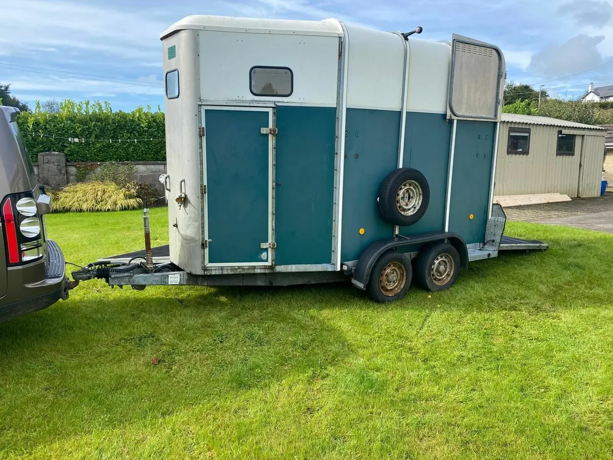 Ifor Williams 510 Horsebox - Image 1