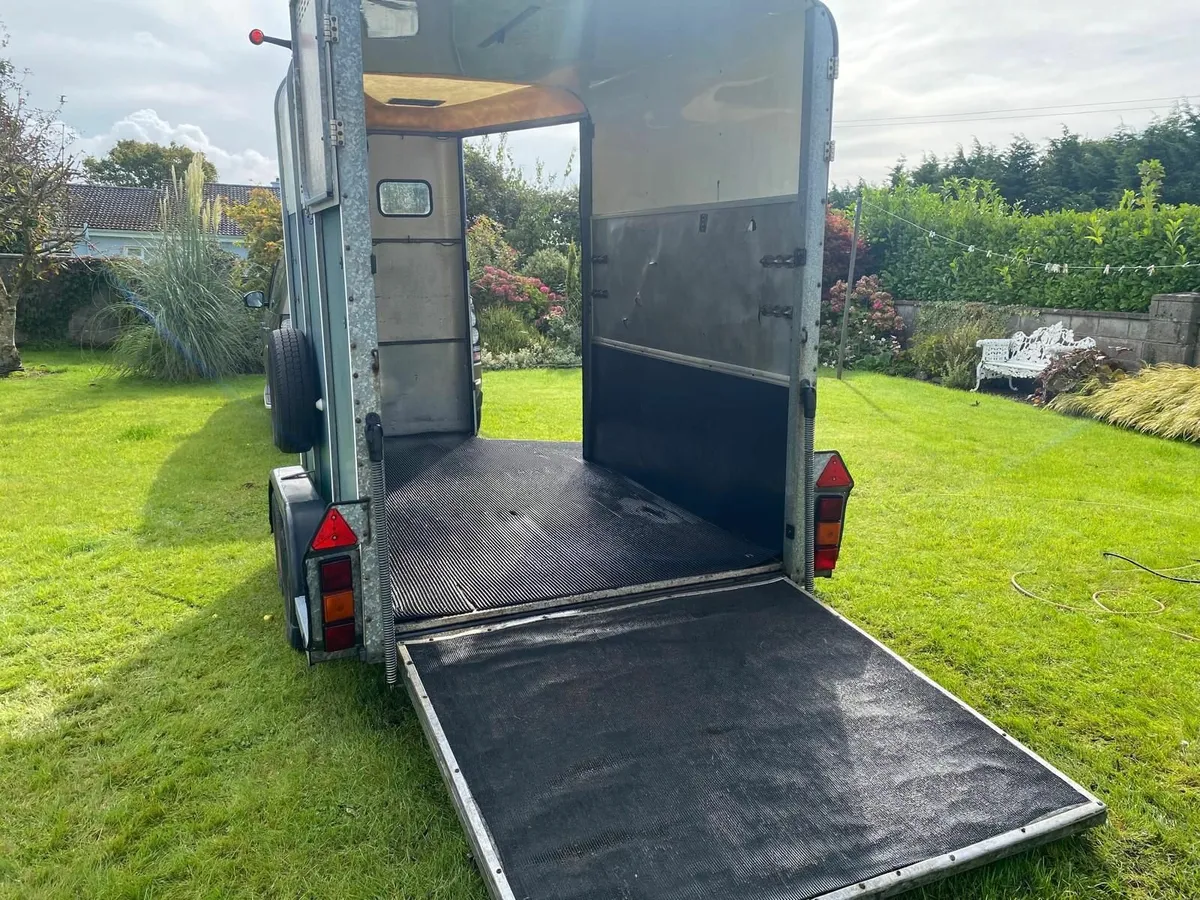 Ifor Williams 510 Horsebox - Image 4