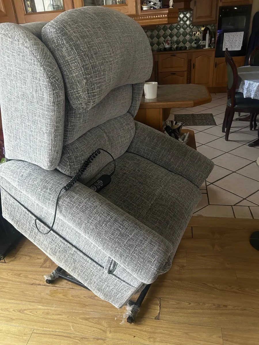Sit to stand recliner chair - Image 2