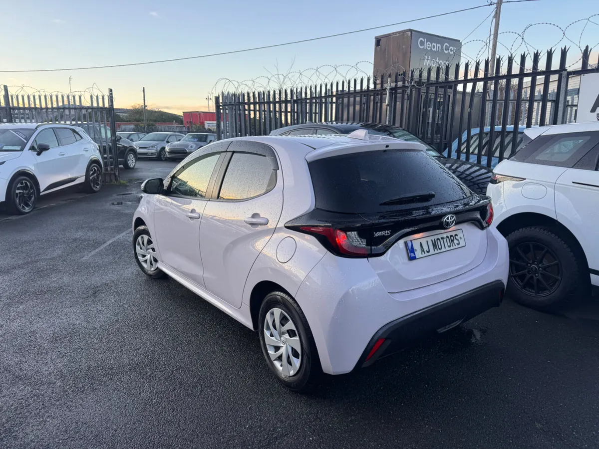 2020 TOYOTA YARIS 1.0 AUTOMATIC - Image 4
