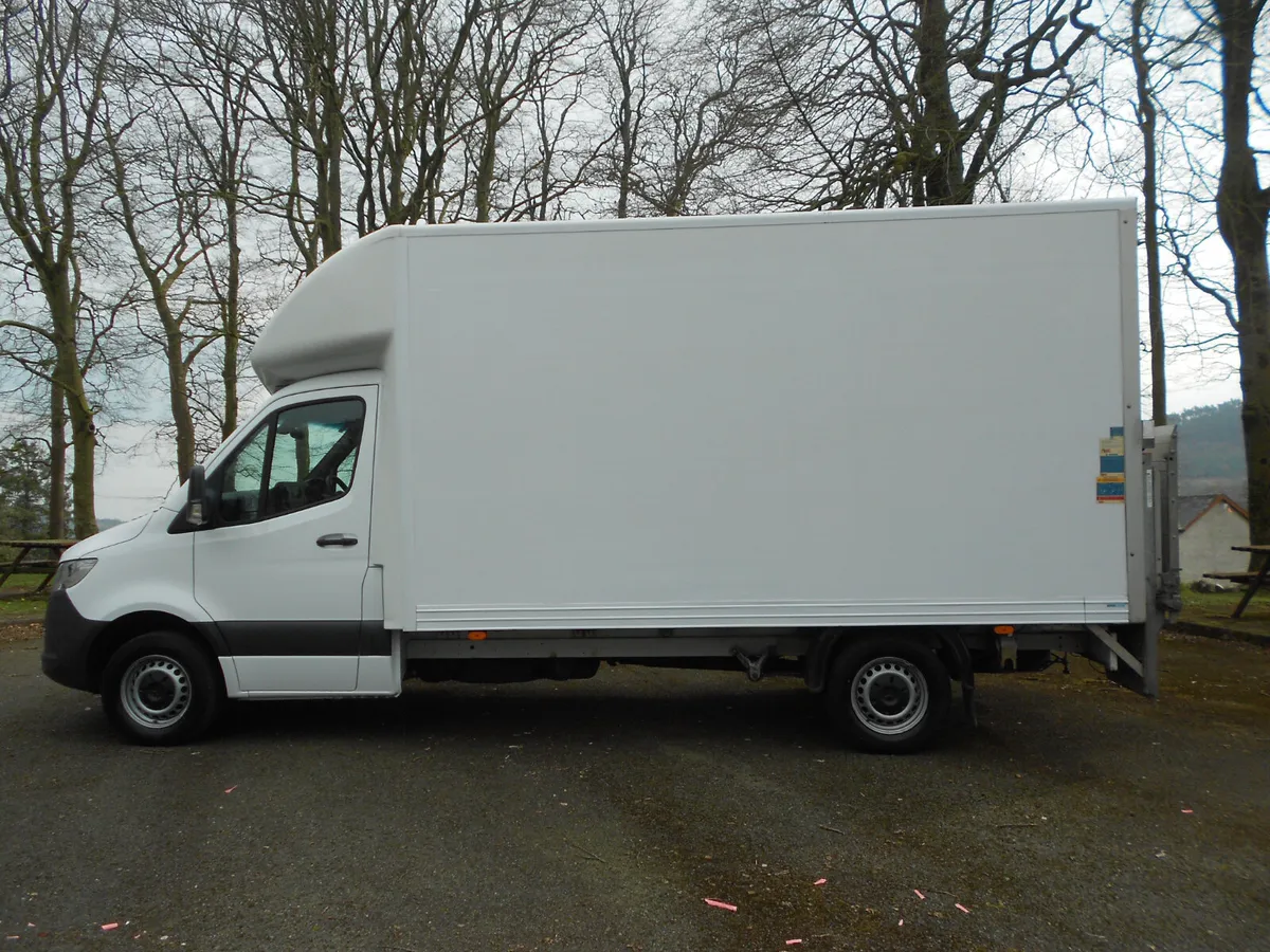 Mercedes-Benz Sprinter 2022 - Image 3