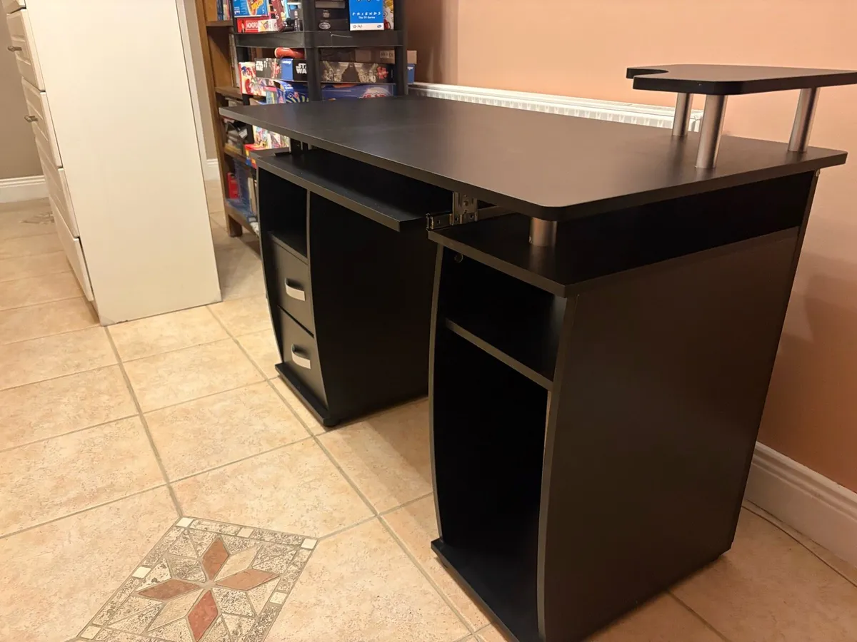 COMPUTER DESK TABLE - Image 2