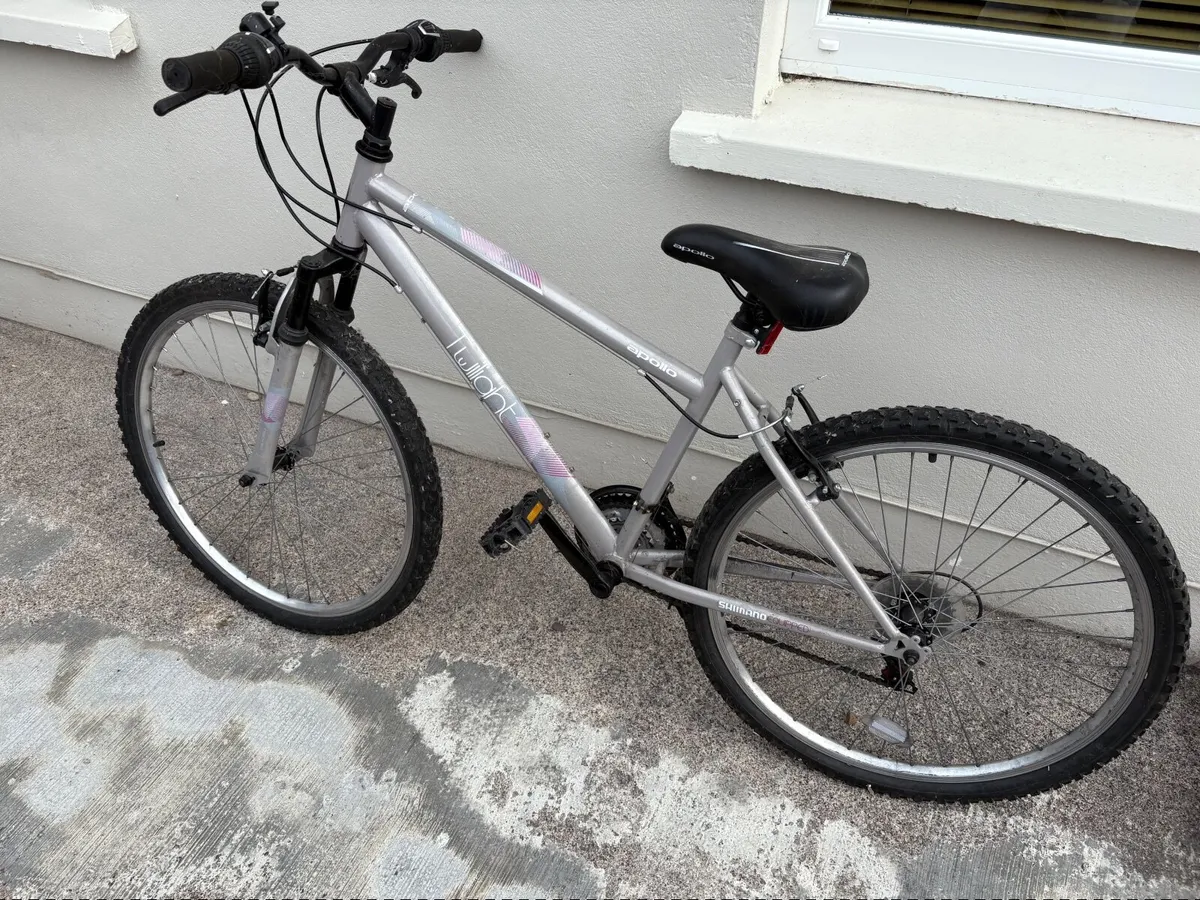 Girls bike - Image 1