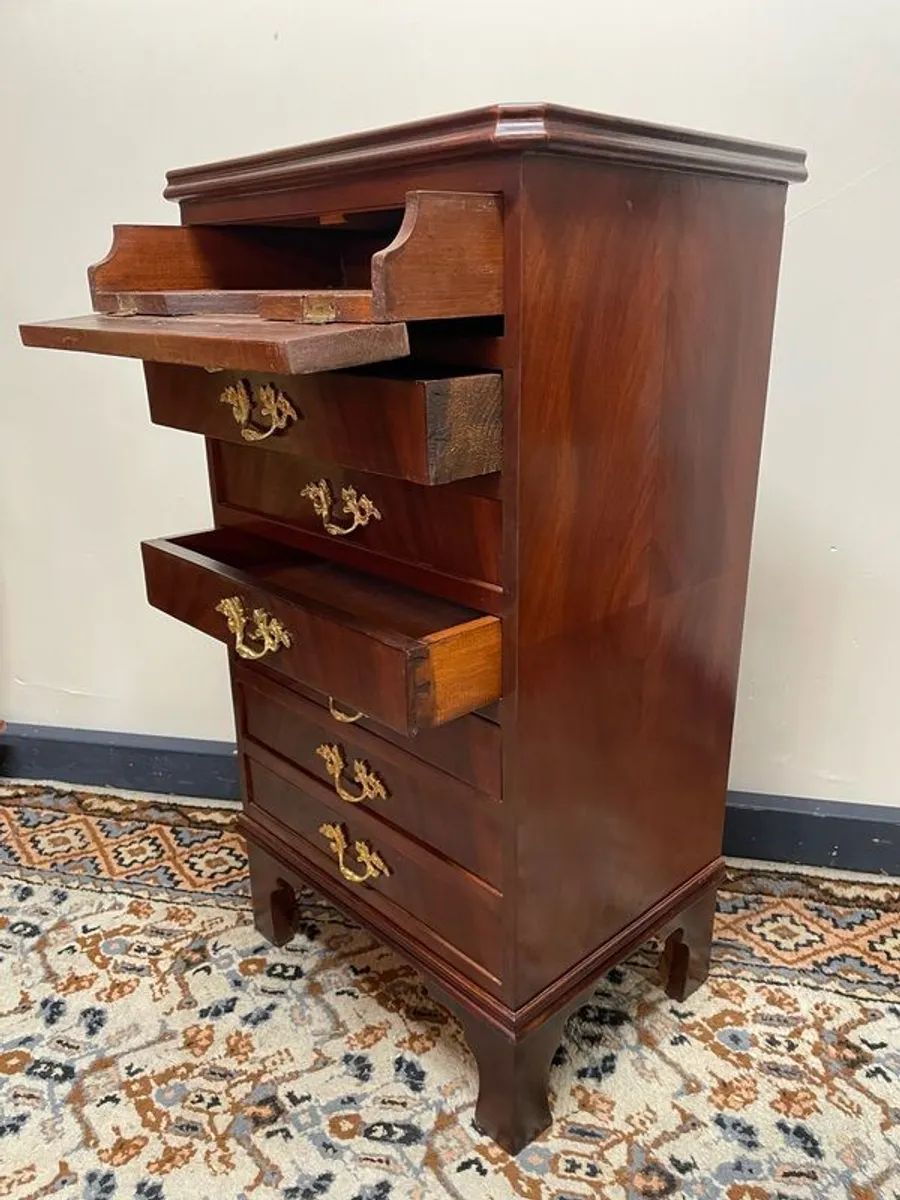 Elegant Vintage Mahogany Tallboy - Image 4
