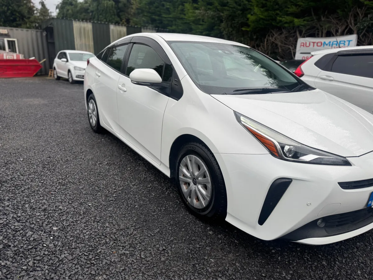 TOYOTA PRIUS 2022 HYRBID AUTOMATIC - Image 3