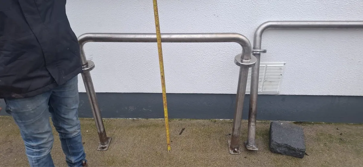 Stainless steel handrails - Image 4