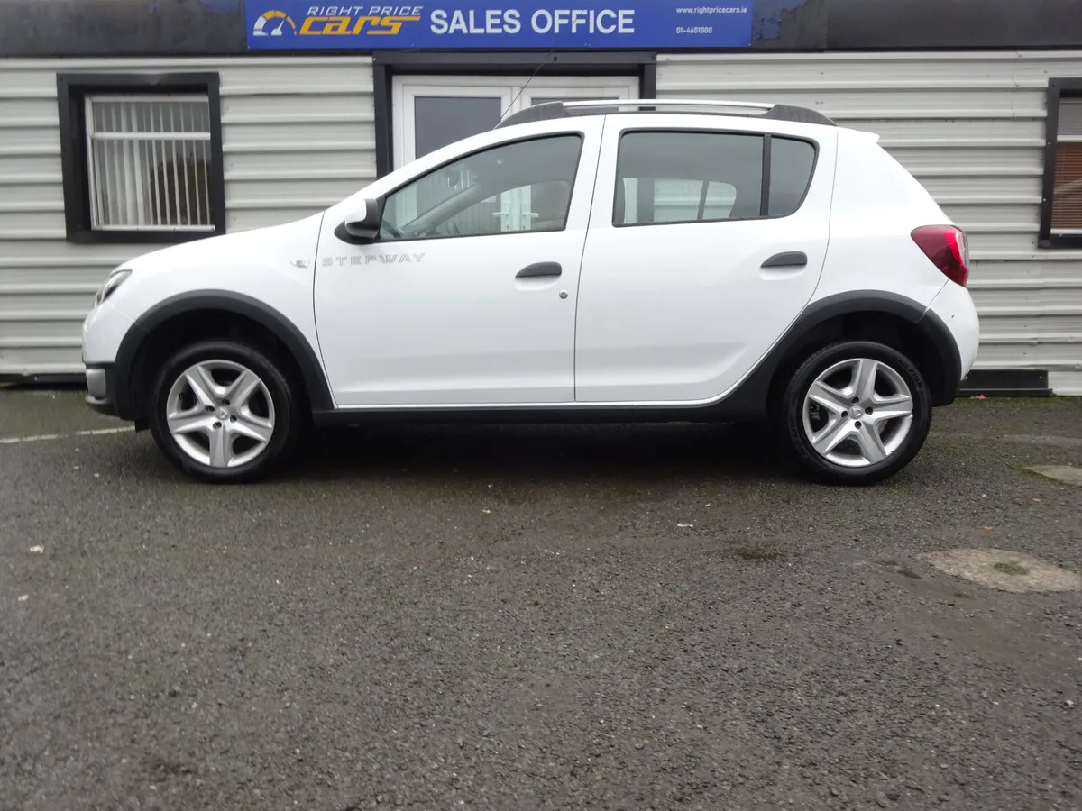 DACIA SANDERO 1.0 PETROL STEPWAY 5 DOOR - Image 4