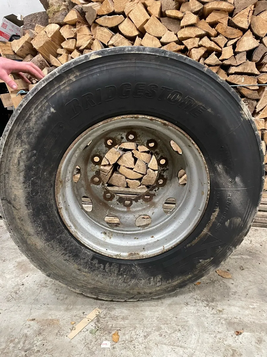 Ten stud wheels - Image 1