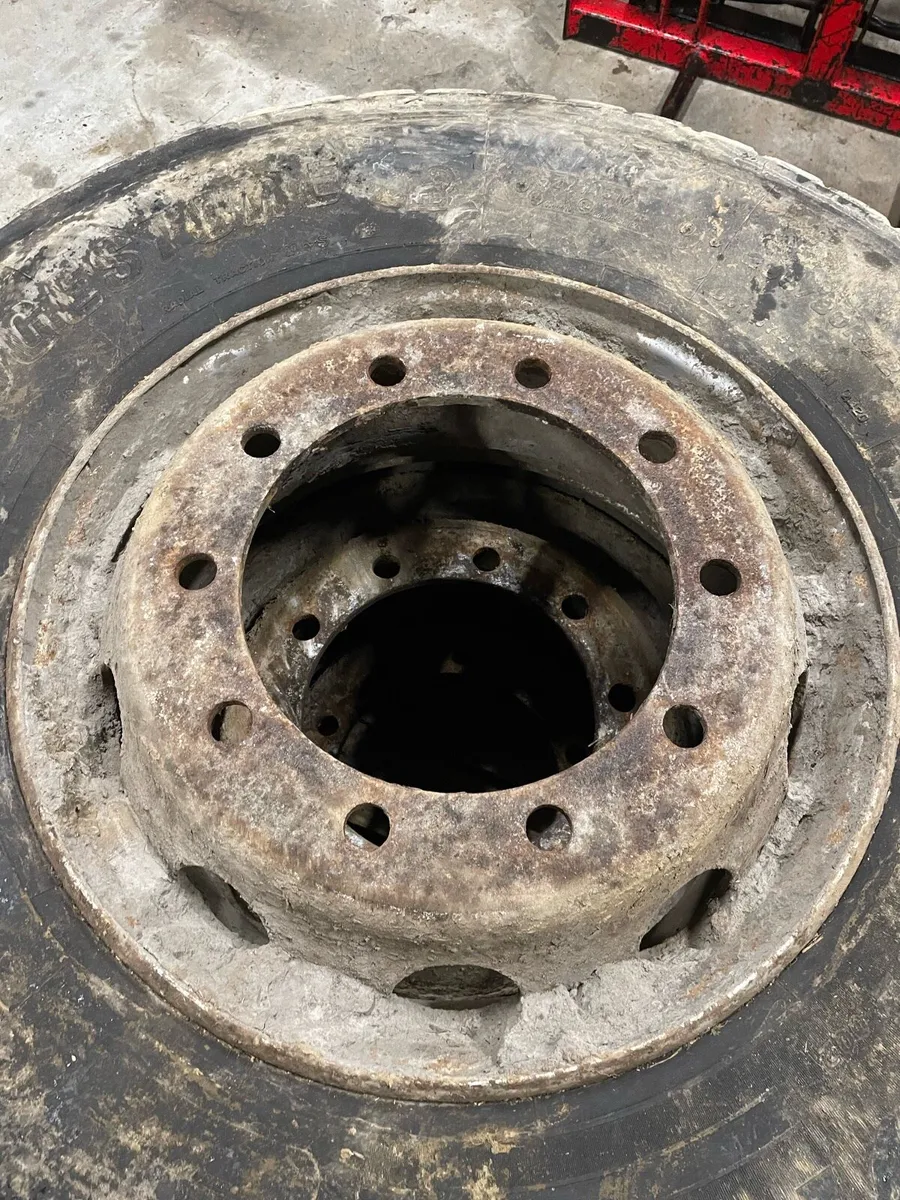 Ten stud wheels - Image 2