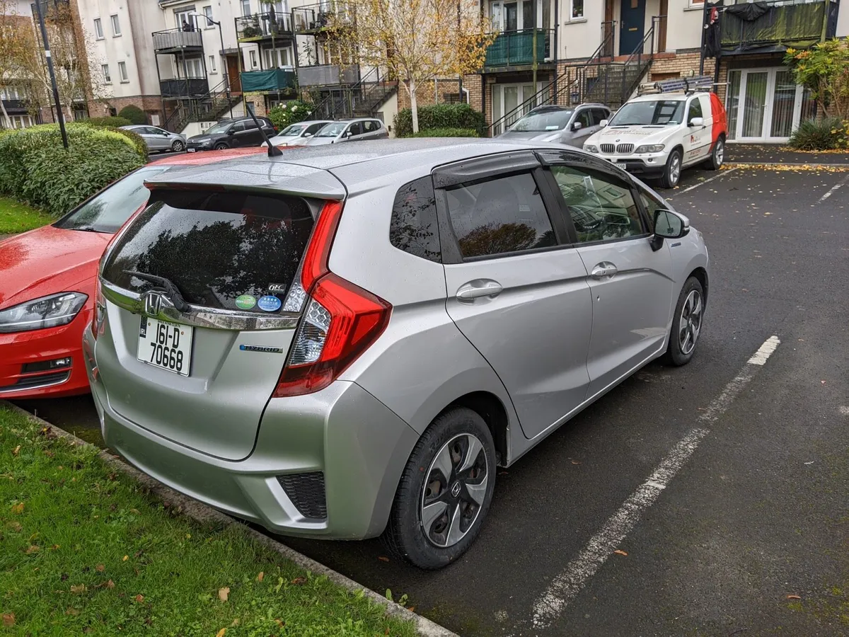 Honda Fit Hybrid - Image 2