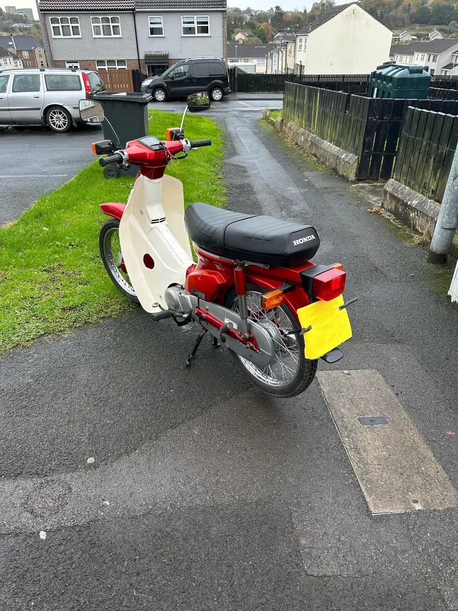 1994 Honda C90 Cub - Image 3