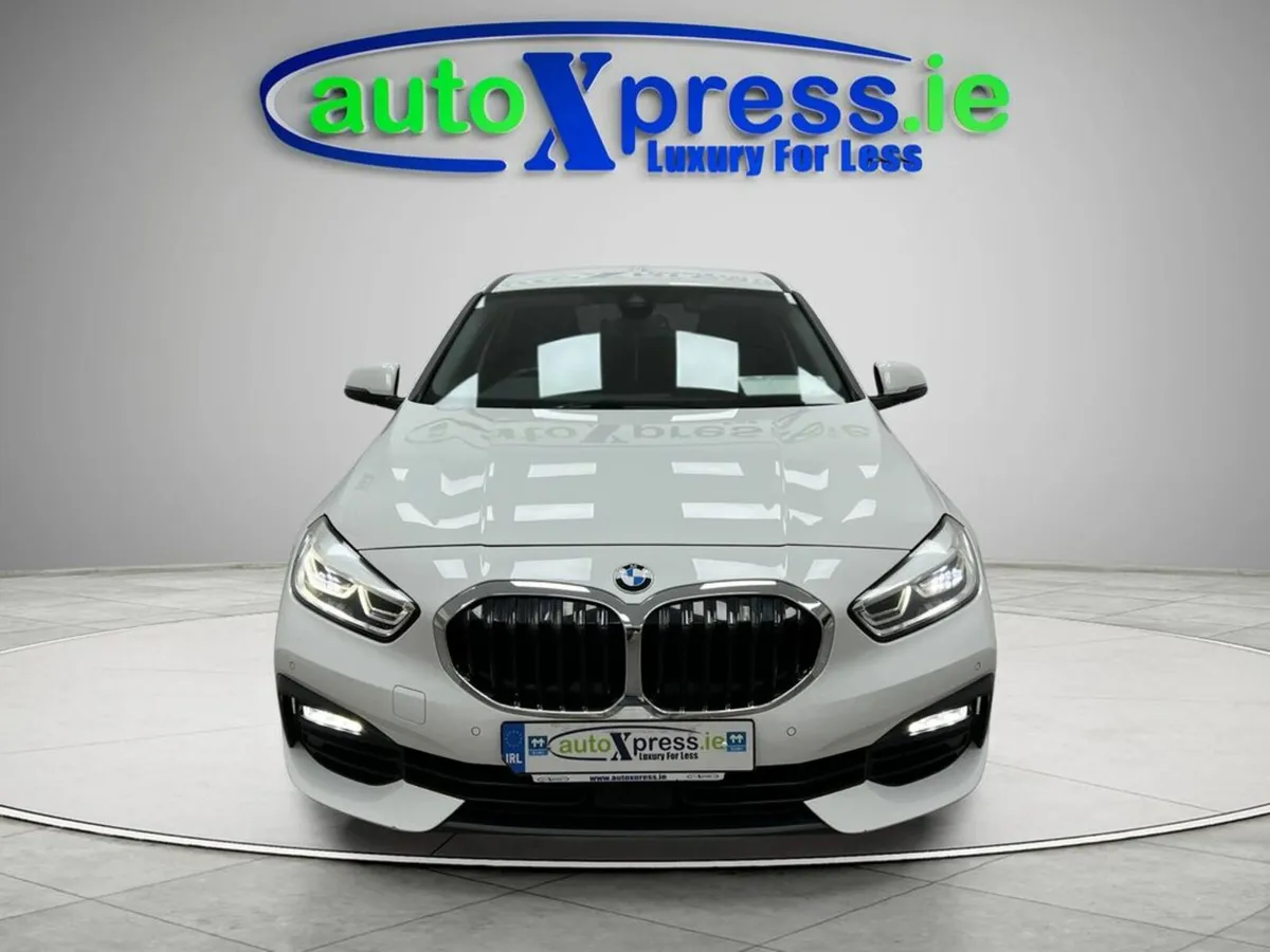 BMW 1-Series 118D PLAY Automatic, Reversing camera - Image 3