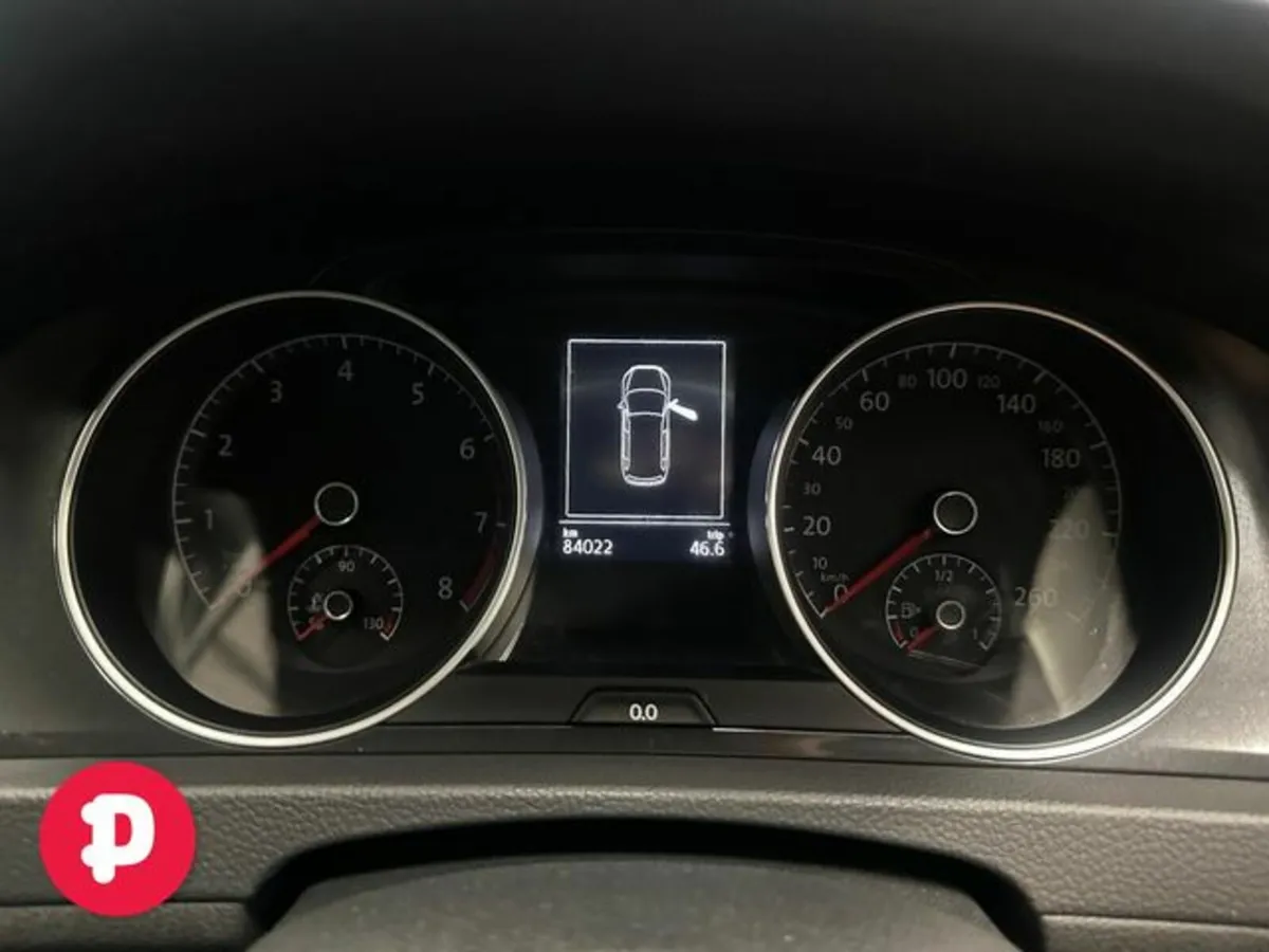 Volkswagen Golf TSI Comfortline Estate - Straight - Image 4