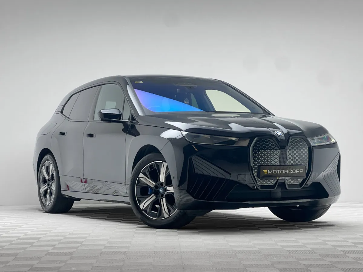 BMW iX 40 M SPORT - Image 1