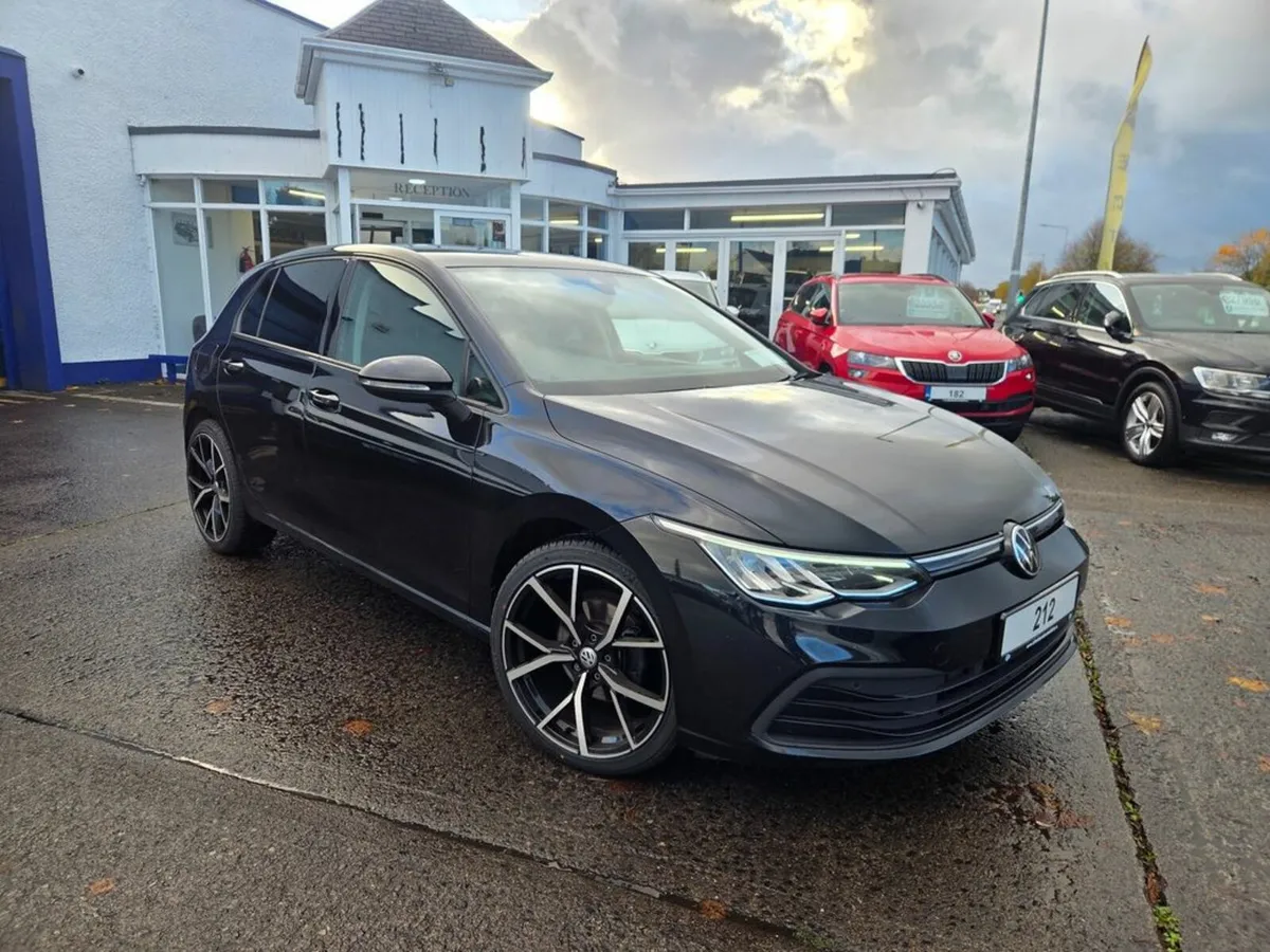 Volkswagen Golf LIFE TDI - Image 1