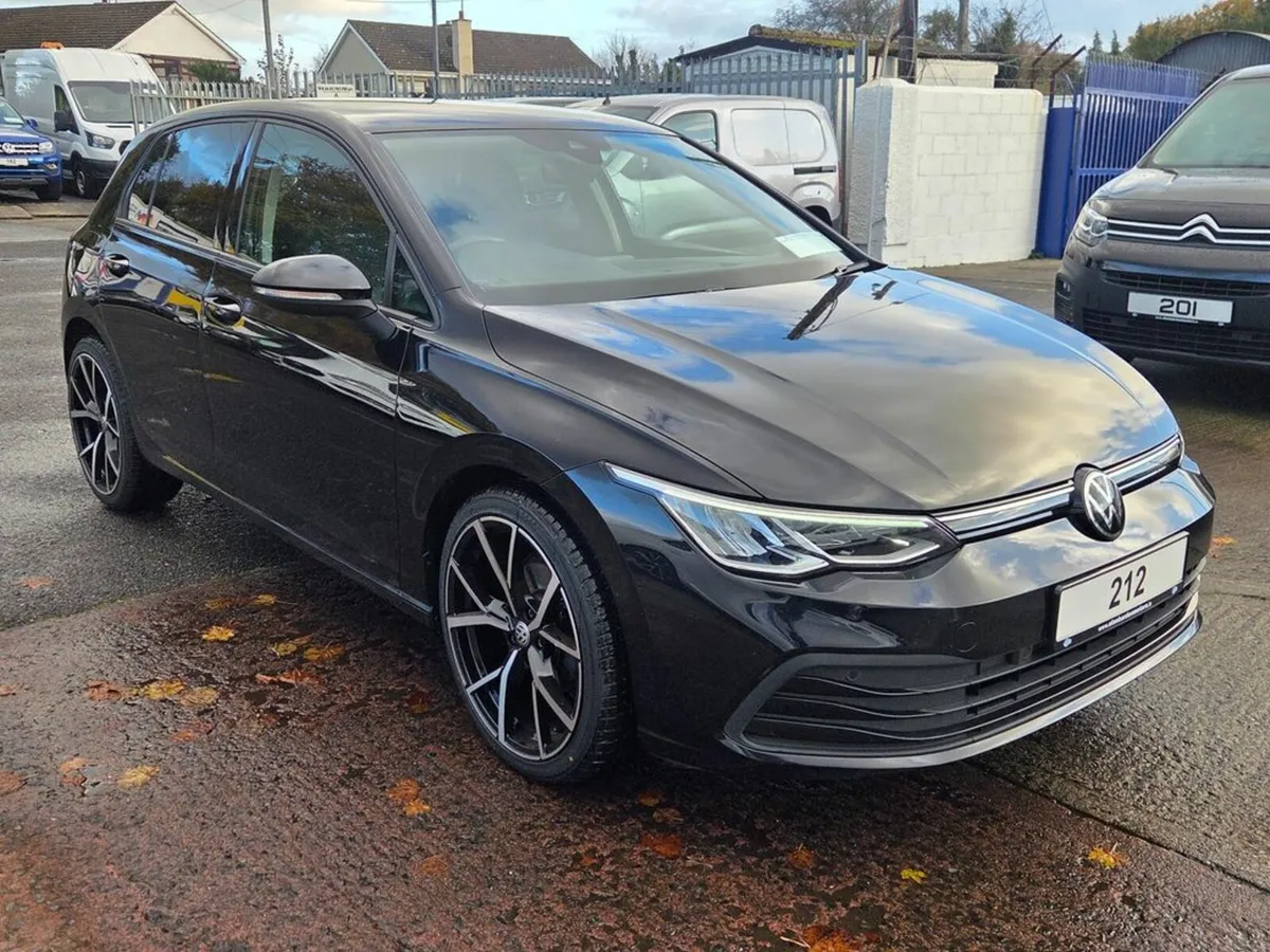 Volkswagen Golf LIFE TDI - Image 2