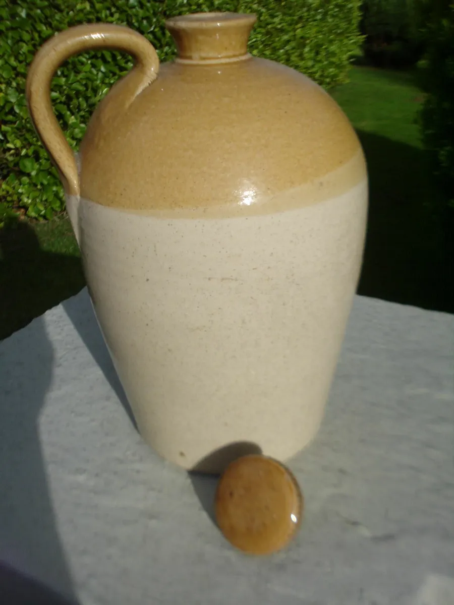 VINTAGE STONEWARE GLAZED FLAGON 13 INCH. - Image 2