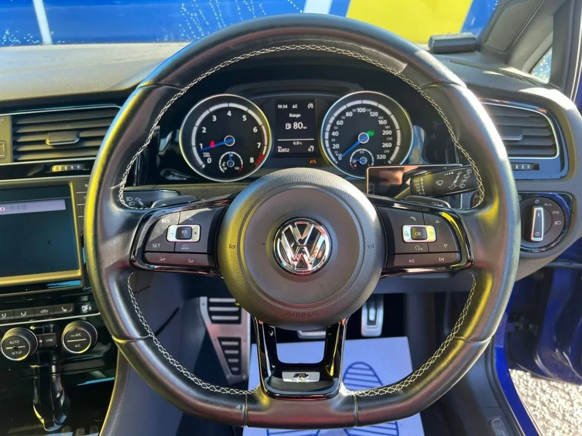 Volkswagen Golf R 4MOTION 2.0 TSI AUTO // 300 BHP - Image 4
