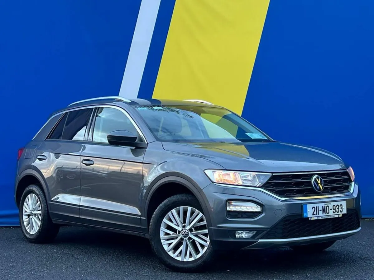 Volkswagen T-Roc DESIGN 2.0 TDI // PARKING SENSORS - Image 1