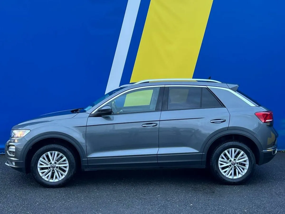 Volkswagen T-Roc DESIGN 2.0 TDI // PARKING SENSORS - Image 3