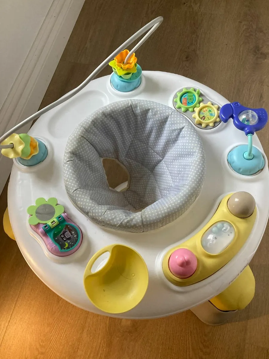 Red Kite Activity Entertainer - Image 2