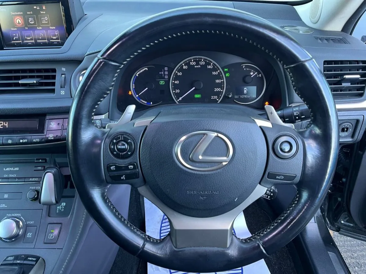 Lexus CT 1.8 HYBRID // 16" ALLOYS // LEATHER POWER - Image 4