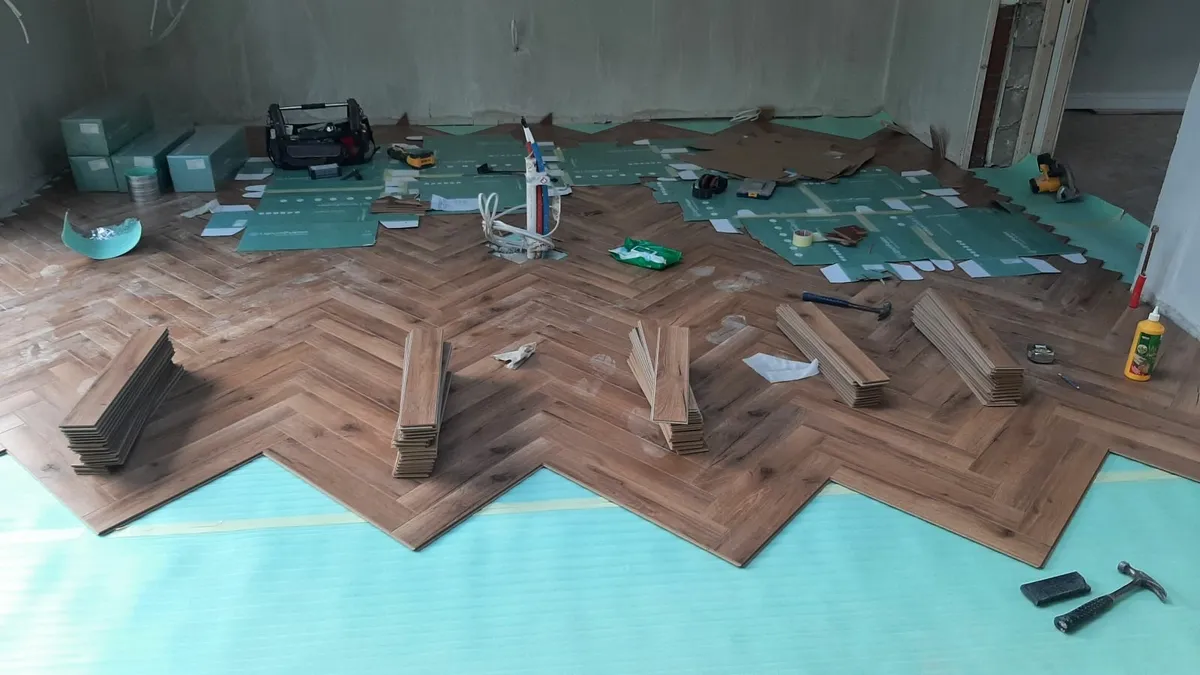 Laminate floor fitter - Image 4