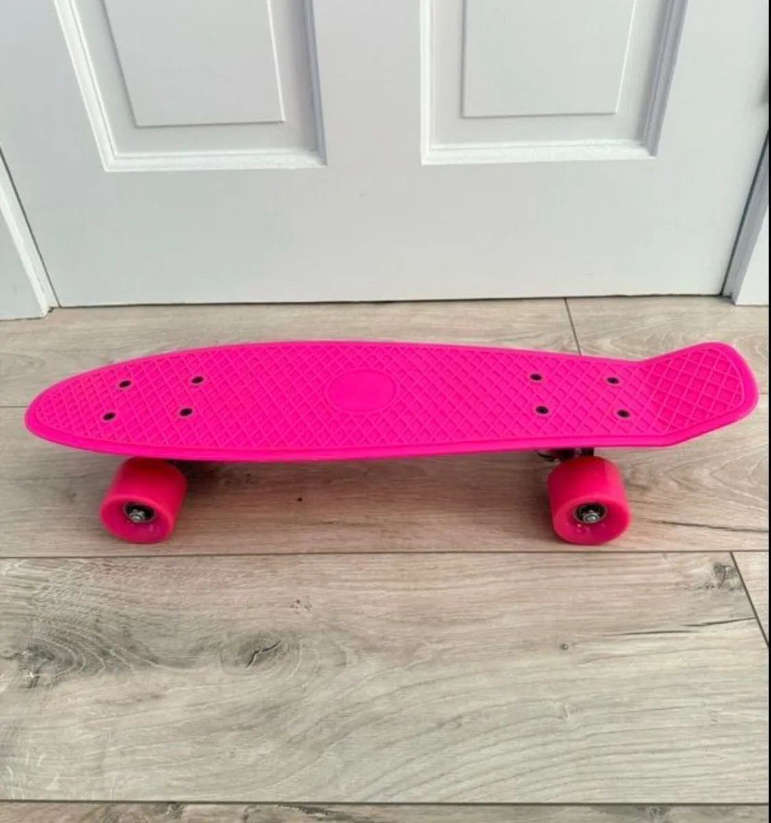 Kids Pink Skateboard - Image 1