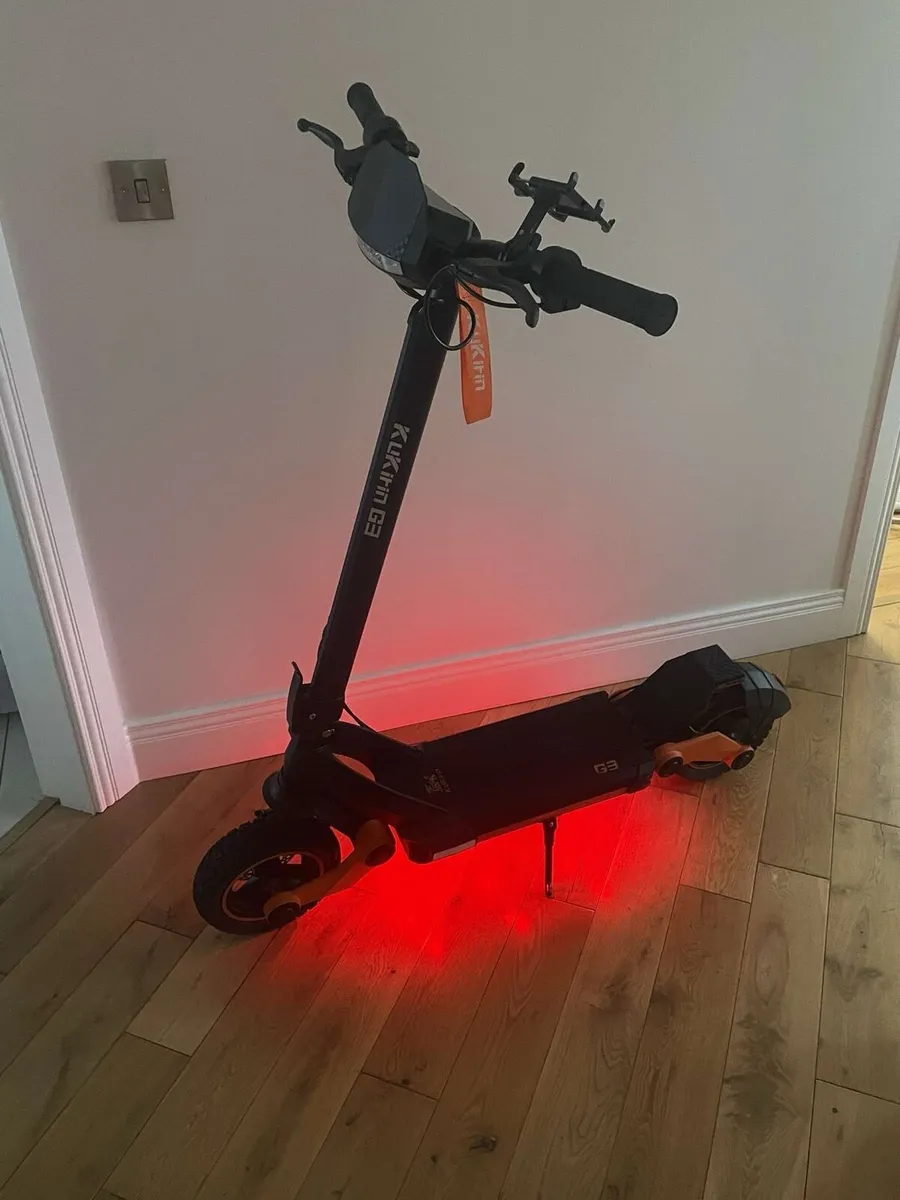 Kugo g3 electric scooter - Image 1