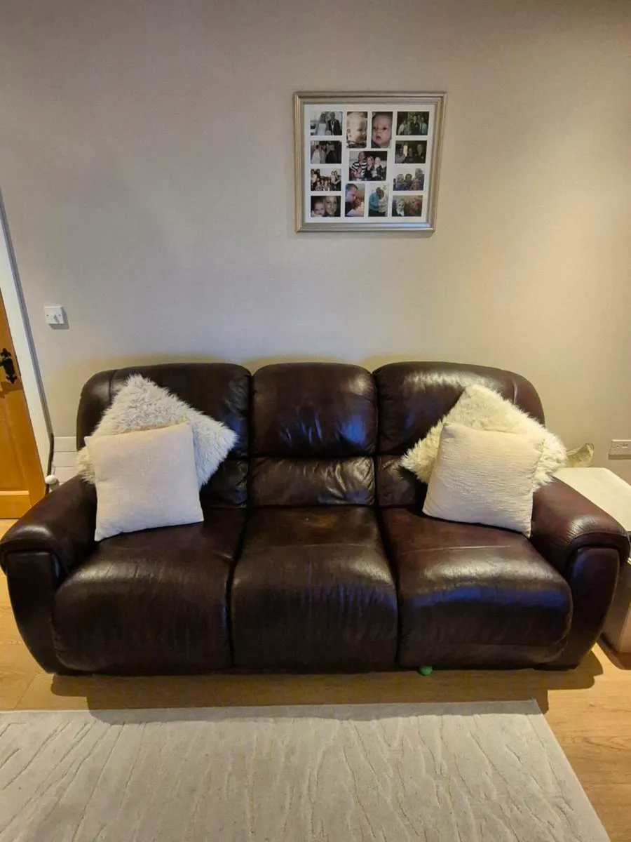 3 & 2 Brown Leather Recliner Sofa's - Image 2