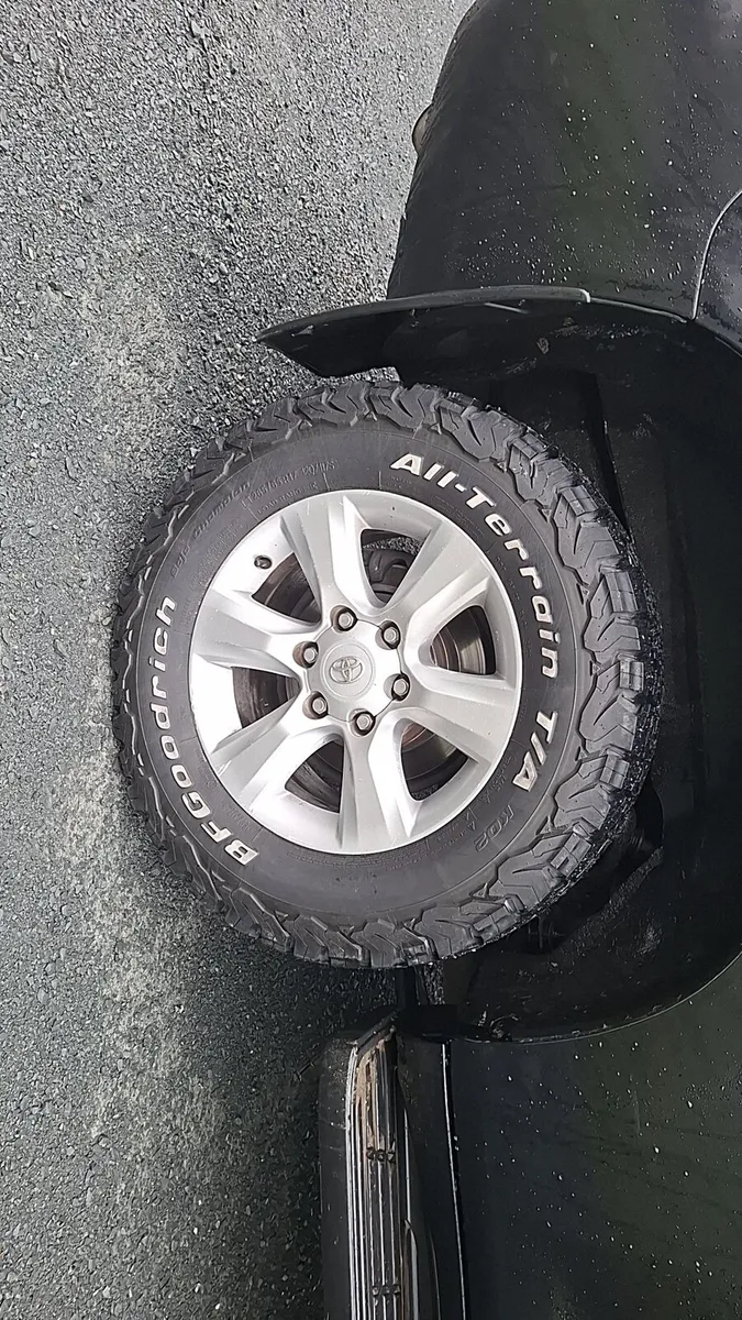 Toyota Landcruiser - Image 4