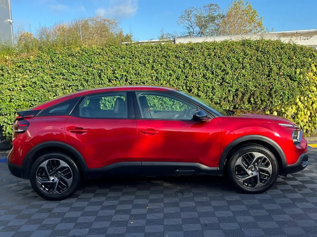 Citroen C4 FEEL PACK PURETECH 1.2 // HEADS-UP DISP - Image 2