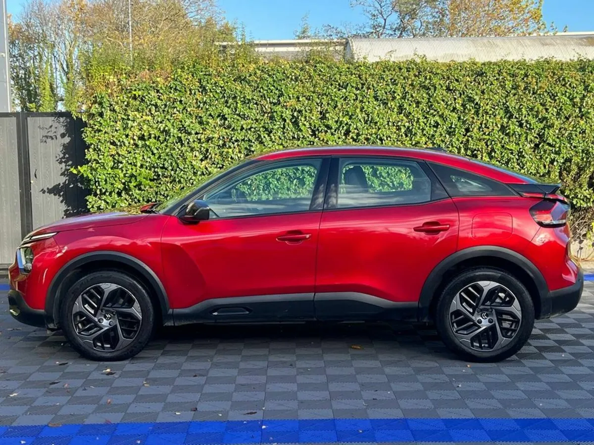 Citroen C4 FEEL PACK PURETECH 1.2 // HEADS-UP DISP - Image 3