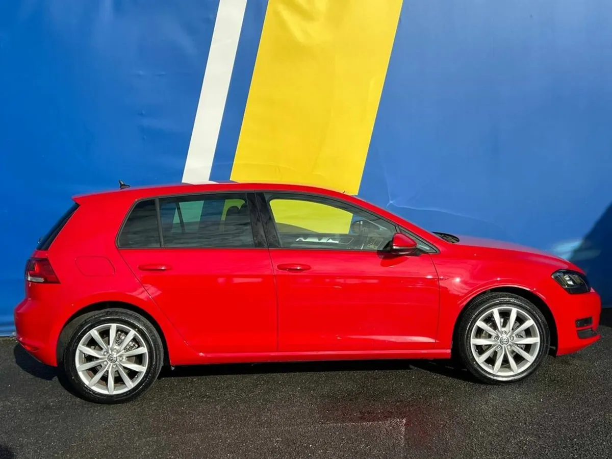 Volkswagen Golf 1.2 TSI AUTO ** PRISTINE CONDITION - Image 2