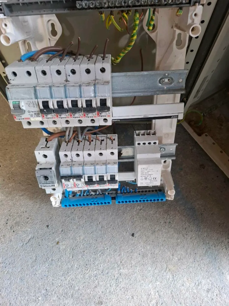 Fuse box - Image 3