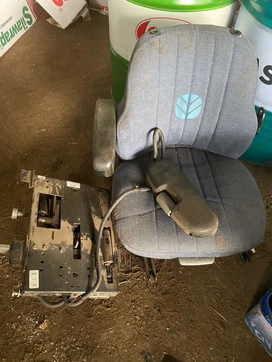 New Holland tm seat - Image 4