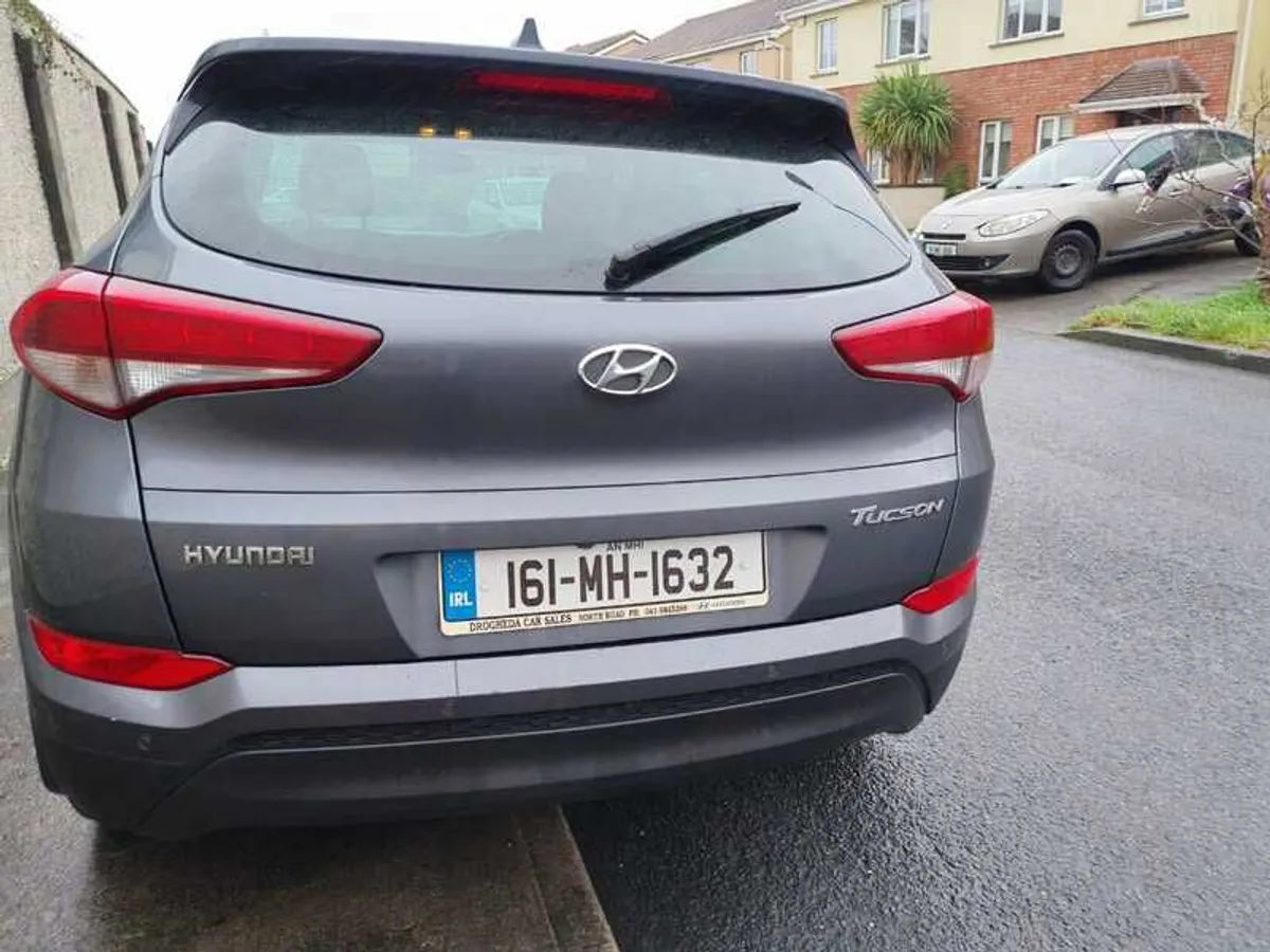 2016 Hyundai Tucson - Image 2