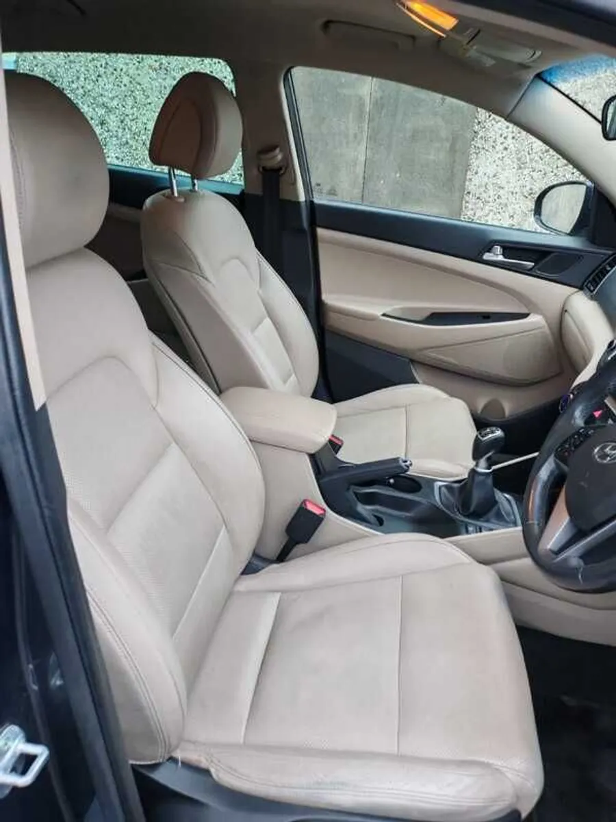 2016 Hyundai Tucson - Image 4