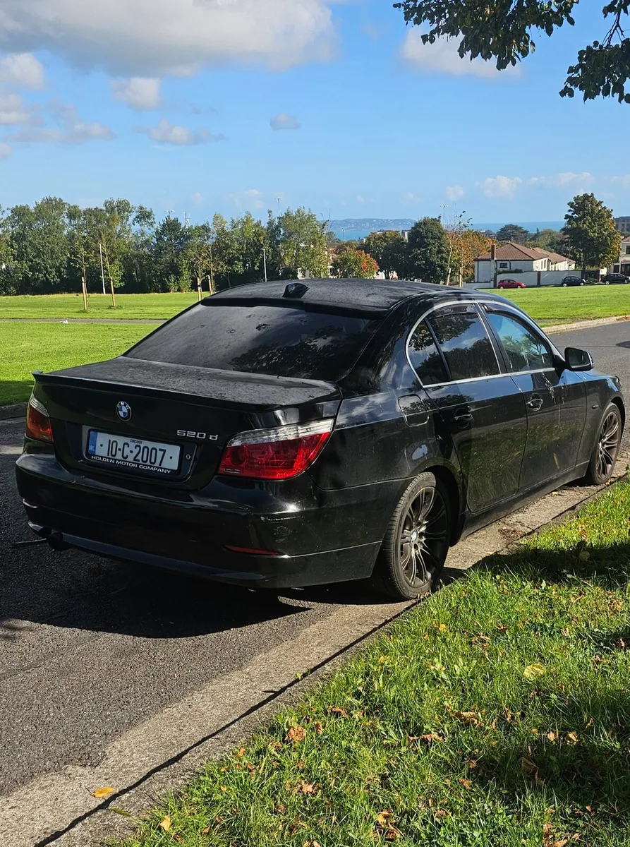 *Engine smoking* BMW 520d - Image 1