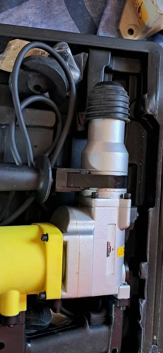 Power drill - Image 1