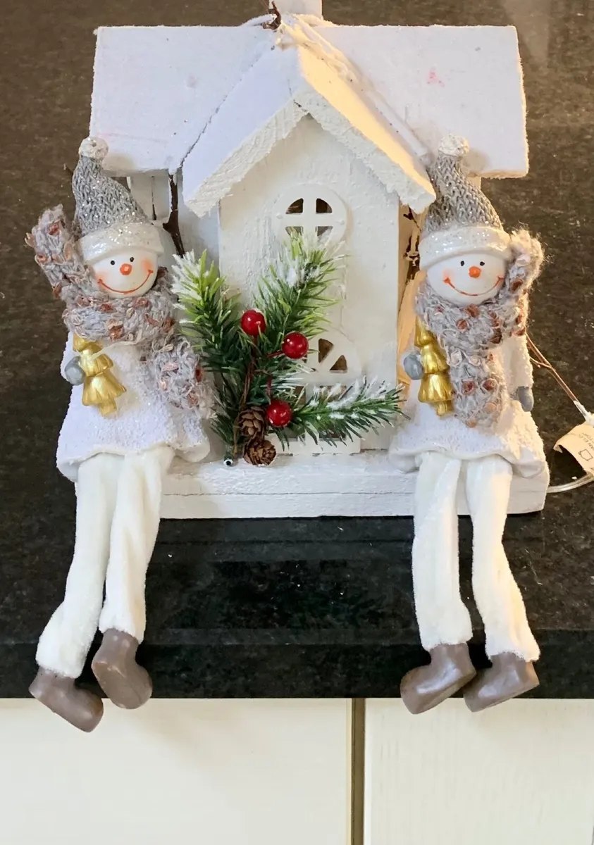 Light Up House Christmas Decoration - Image 1