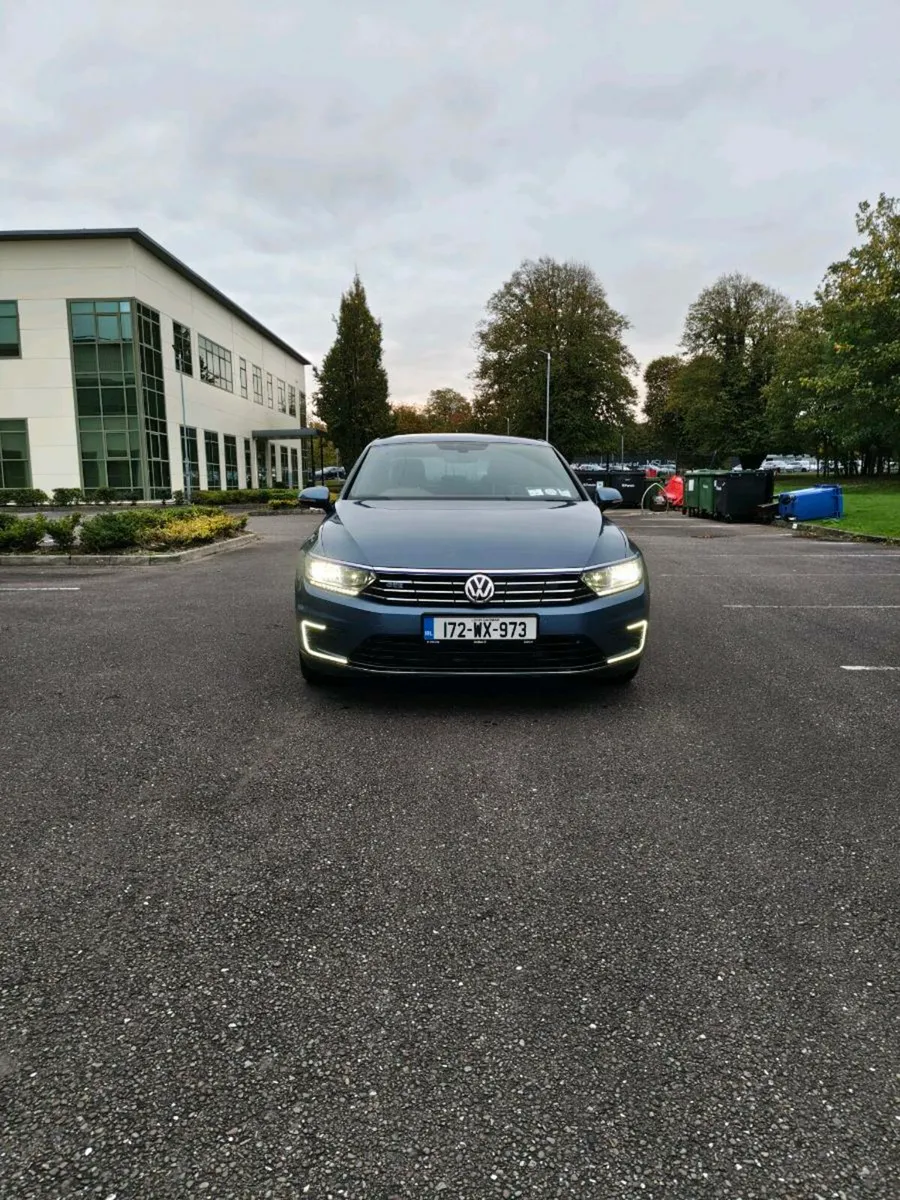 VW Passat GTE - Image 2