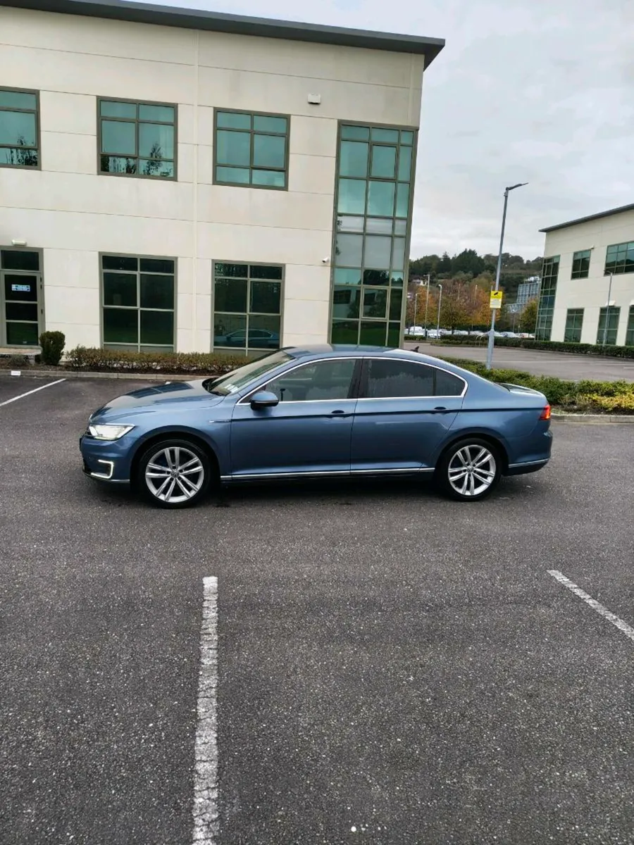 VW Passat GTE - Image 4