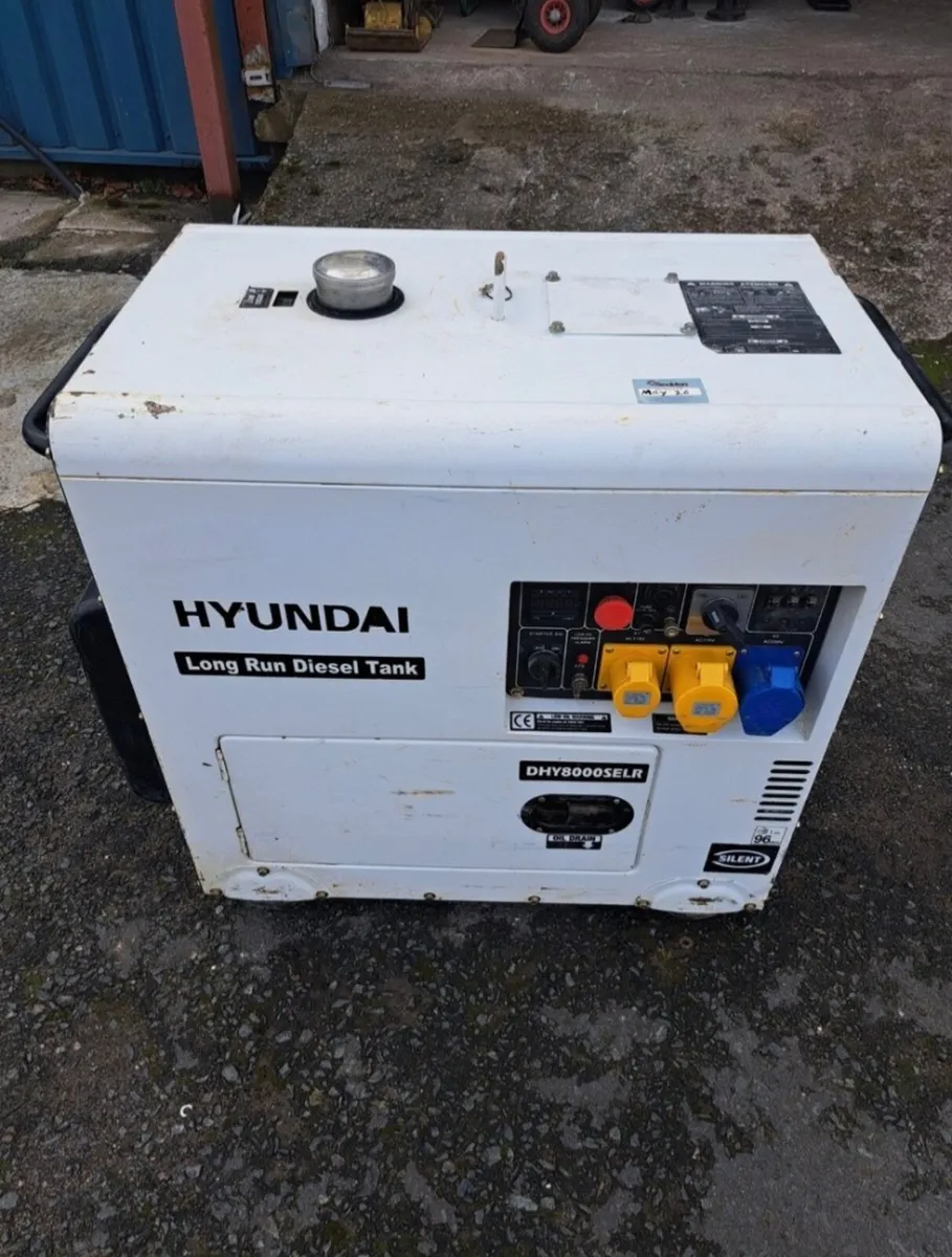 HYUNDAI DHY8000SELR 7.5KVA diesel generator - Image 2