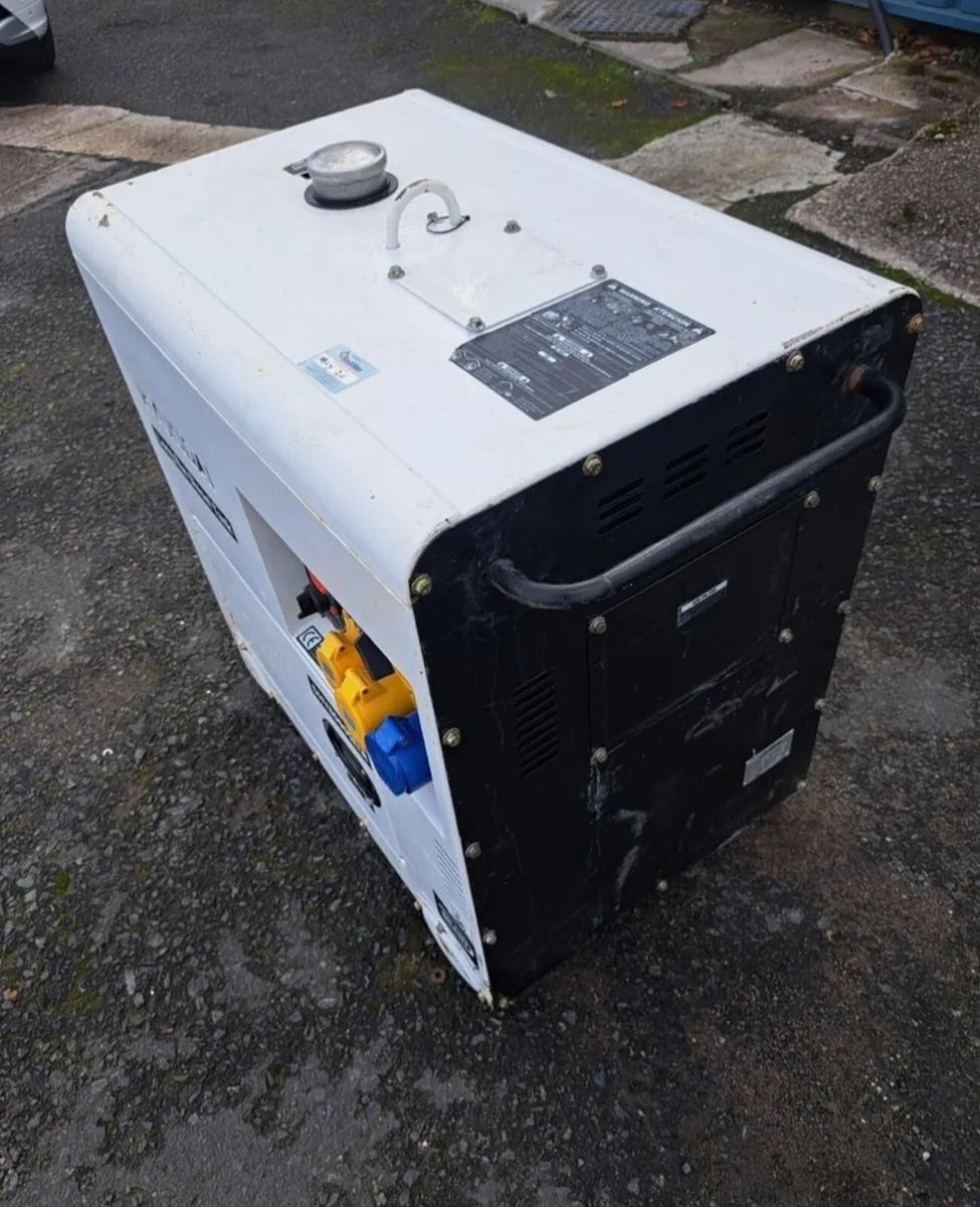 HYUNDAI DHY8000SELR 7.5KVA diesel generator - Image 3