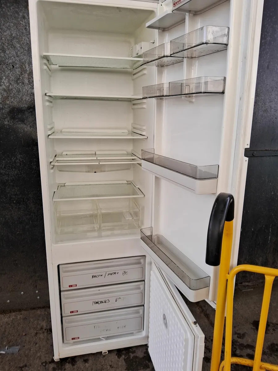 FRIDGE AND FREEZER - Image 4