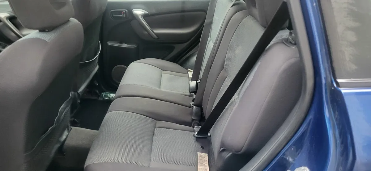 Toyota RAV4 2005 - Image 4