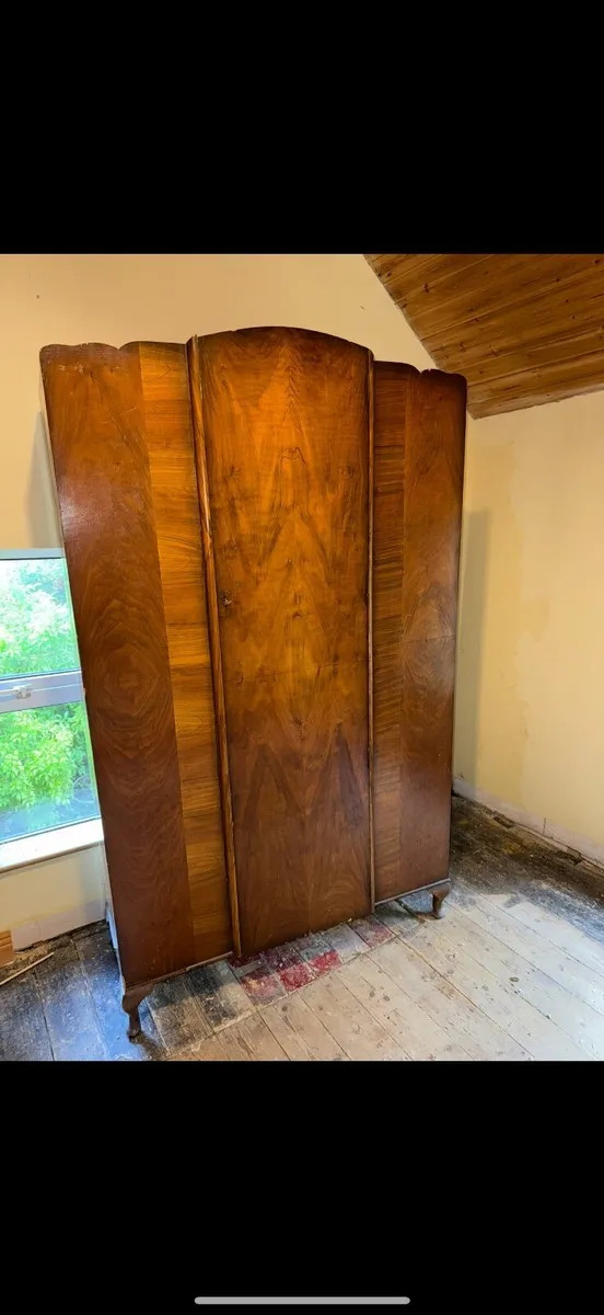 Vintage Wardrobe - Image 3