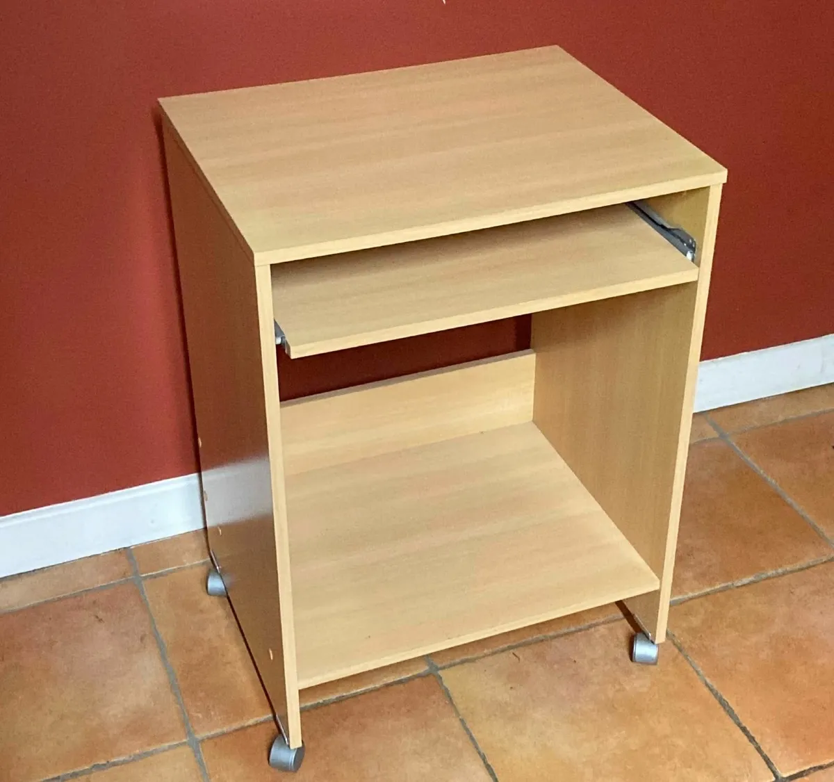 Compact Office Desk with Pull-Out Keyboard Tray - Image 1