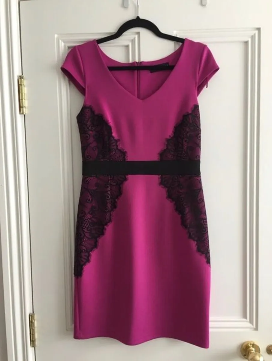 BRAND NEW Ladies Savida Cerise & Black Dress 8 - Image 2